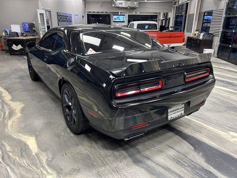 Used 2023 Dodge Challenger R/T w/ Blacktop Package image 32