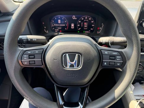 Used 2023 Honda Accord EX image 14
