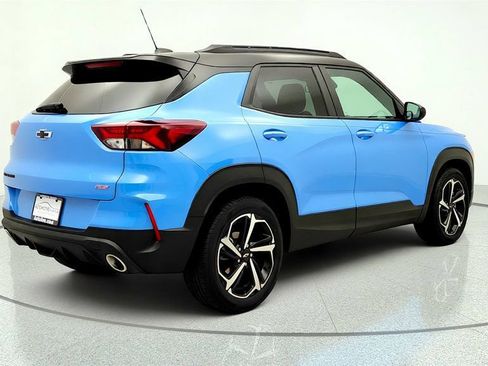 Used 2023 Chevrolet TrailBlazer RS w/ Sun and Liftgate Package FWD image 5