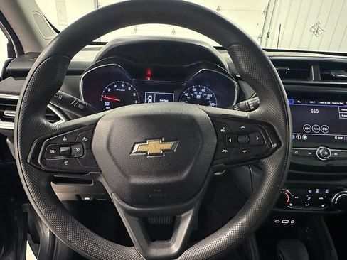 Used 2021 Chevrolet TrailBlazer LT w/ Driver Confidence Package FWD image 32