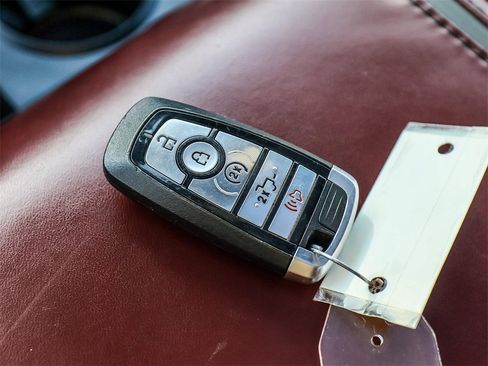 Used 2021 Ford F250 Platinum w/ Tremor Off-Road Package image 39