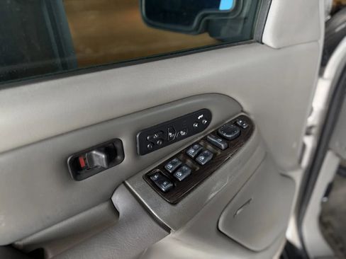Used 2005 GMC Yukon XL Denali AWD/4WD image 21