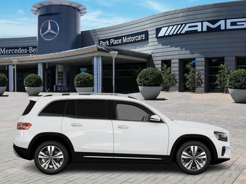 New 2026 Mercedes-Benz GLB 250 image 2