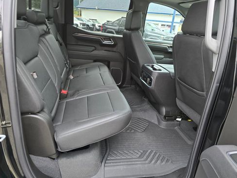 Used 2025 Chevrolet Silverado 1500 LTZ w/ LTZ Premium Package image 17