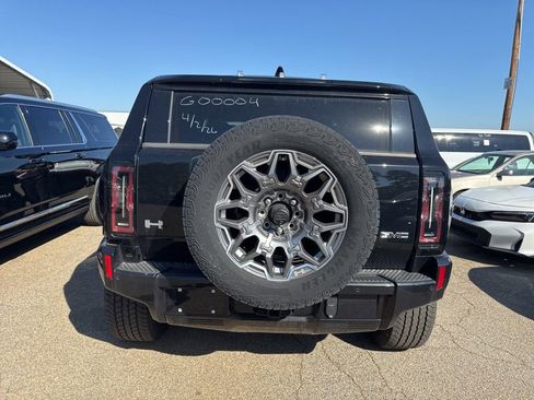 Used 2025 GMC Hummer EV 3X w/ LPO, Roof Cross Rail Package AWD/4WD image 3