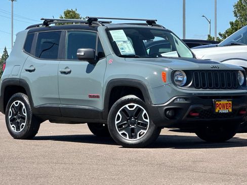 Used 2016 Jeep Renegade Trailhawk AWD/4WD image 2