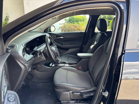 Used 2025 Buick Encore GX Preferred FWD image 27
