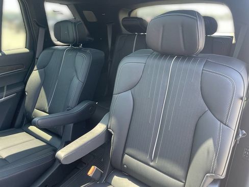 Certified 2026 Cadillac Vistiq Sport w/ LPO, Floor Liner Package AWD/4WD image 27