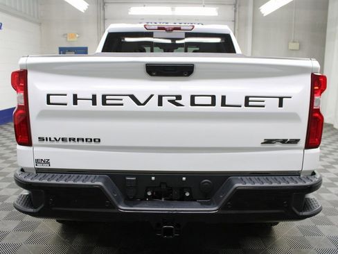 Used 2023 Chevrolet Silverado 1500 ZR2 w/ Technology Package AWD/4WD image 40