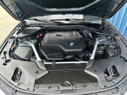 Used 2020 BMW 530i xDrive w/ Convenience Package image 4