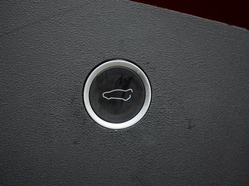 Used 2016 Tesla Model X P90D image 28