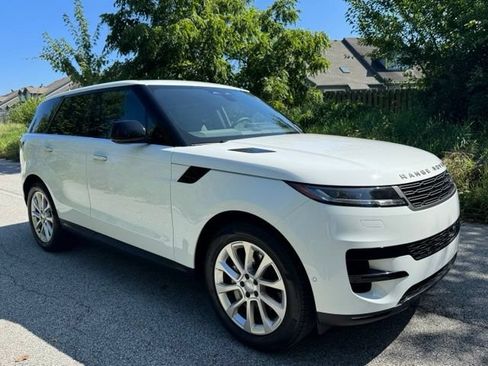 Used 2025 Land Rover Range Rover Sport AWD/4WD image 4