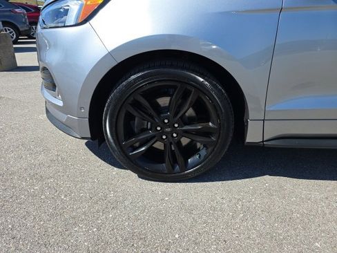 Used 2022 Ford Edge ST w/ Equipment Group 401A image 9