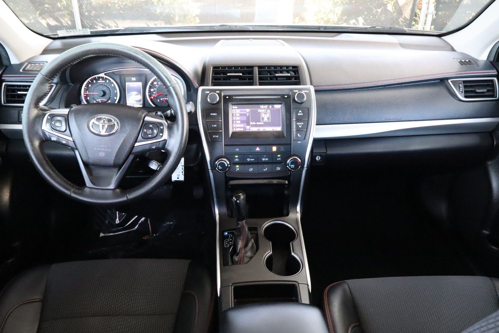 Used 2017 Toyota Camry SE FWD image 27