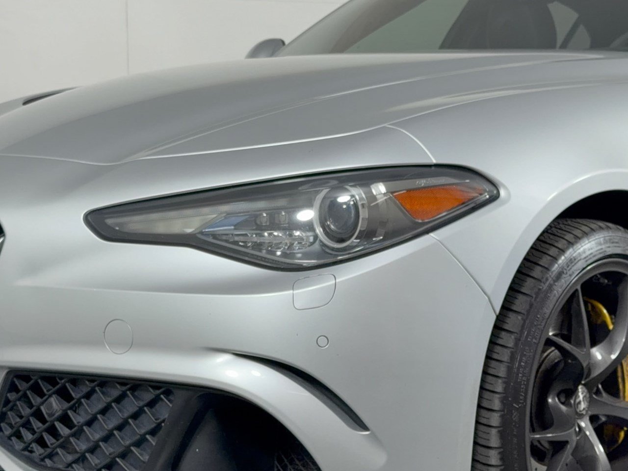 Used 2018 Alfa Romeo Giulia Quadrifoglio RWD image 12