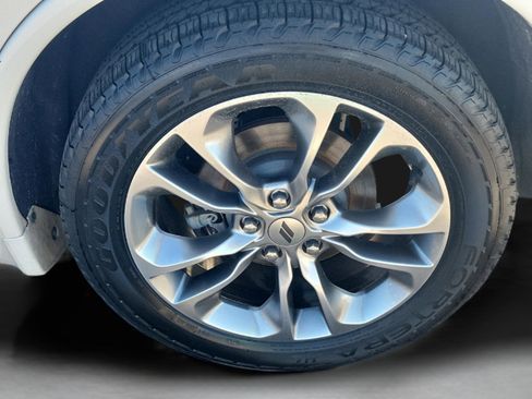 Used 2020 Dodge Durango GT image 38