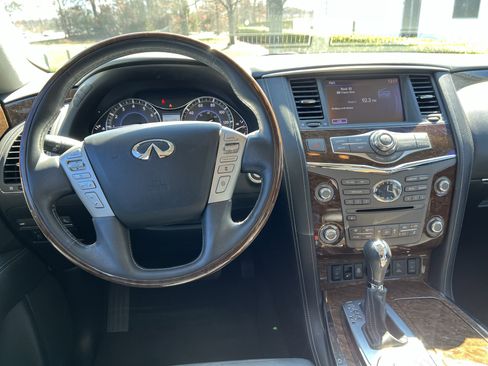 Used 2016 INFINITI QX80 2WD w/ Driver's Assistance Package image 30