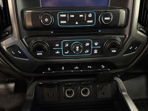 Used 2018 Chevrolet Silverado 1500 LTZ Z71 w/ LTZ Plus Package AWD/4WD image 21