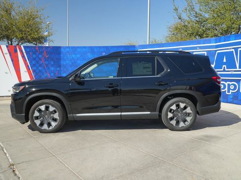 New 2026 Honda Pilot Touring image 10