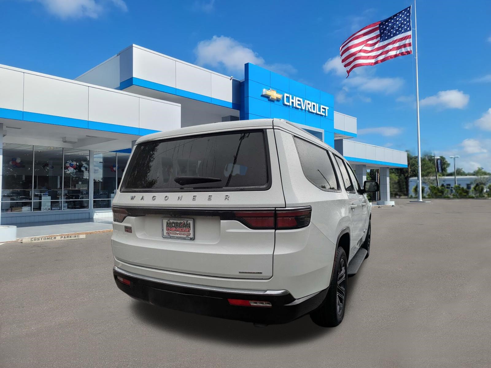 Used 2024 Jeep Wagoneer L Series II w/ Flexible Seating Group RWD image 3