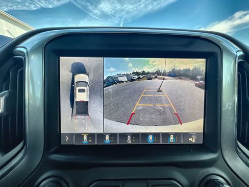 Used 2019 Chevrolet Silverado 1500 LTZ w/ LTZ Premium Package image 15