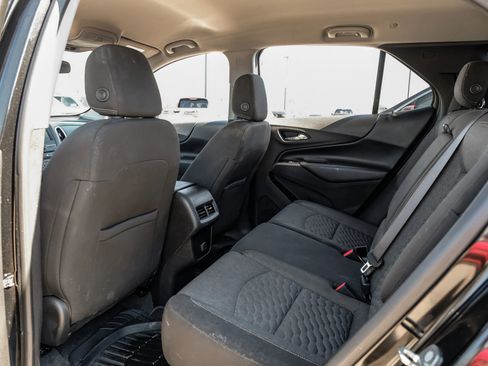 Used 2018 Chevrolet Equinox LT image 43