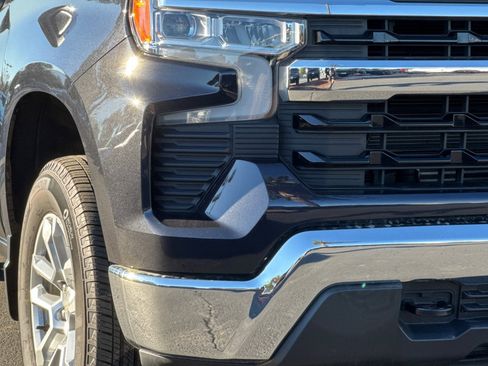 Used 2024 Chevrolet Silverado 1500 LT image 43