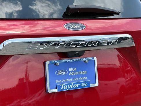 Certified 2023 Ford Explorer XLT w/ Equipment Group 202A AWD/4WD image 31