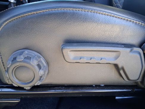 Used 2022 Jeep Wrangler Unlimited High Altitude image 12