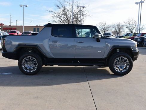 New 2025 GMC Hummer EV 3X image 8