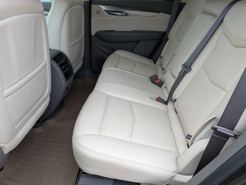 Used 2019 Cadillac XT5 Luxury AWD/4WD image 19