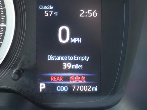 Used 2021 Toyota Corolla LE image 24