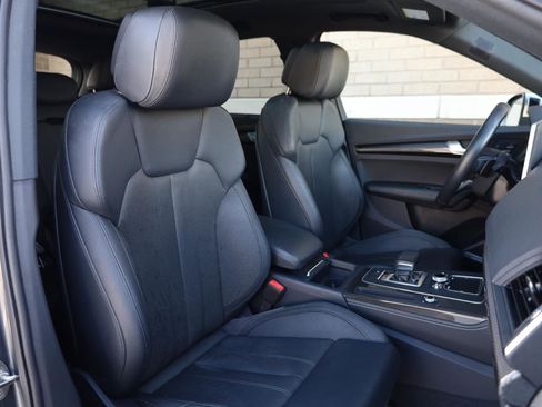 Used 2018 Audi SQ5 Prestige w/ Prestige Package AWD/4WD image 30