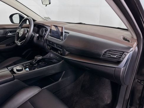 Certified 2023 Nissan Rogue SV w/ SV Premium B Package image 39