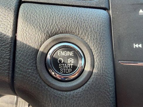 Used 2017 Ford Taurus SEL w/ Equipment Group 201A image 32