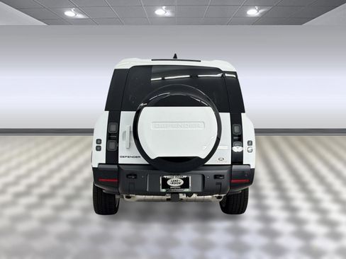 New 2026 Land Rover Defender 130 X-Dynamic SE AWD/4WD image 9