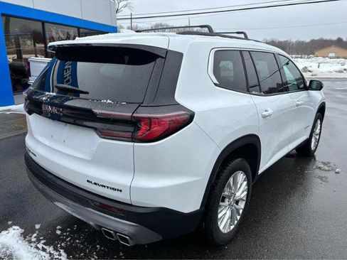 Used 2025 GMC Acadia Elevation w/ Elevation Premium Package image 11