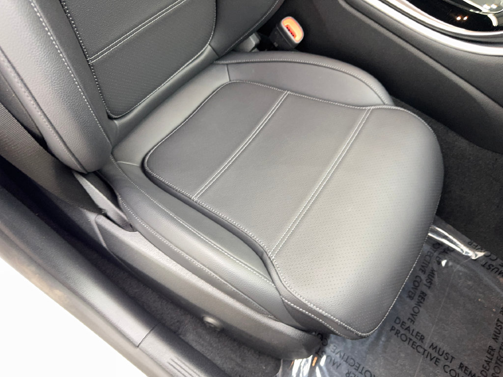 Used 2023 Mercedes-Benz C 300 Sedan image 46
