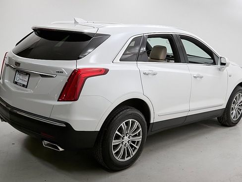 Used 2017 Cadillac XT5 Luxury w/ Driver Awareness Package image 11