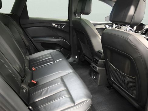 Used 2022 Audi Q4 e-tron Premium image 20