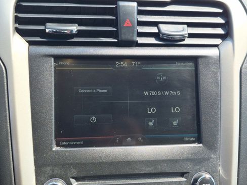 Used 2016 Ford Fusion SE w/ Equipment Group 202A FWD image 21