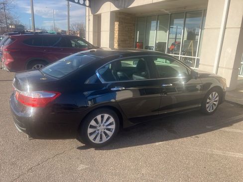 Used 2015 Honda Accord EX-L image 2