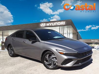 Certified 2025 Hyundai Elantra Sport w/ Cargo Package