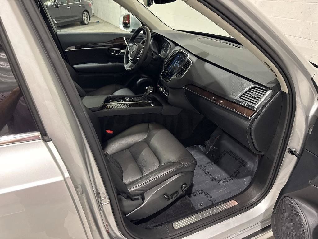 Used 2019 Volvo XC90 T6 Momentum w/ Protection Package AWD/4WD image 54