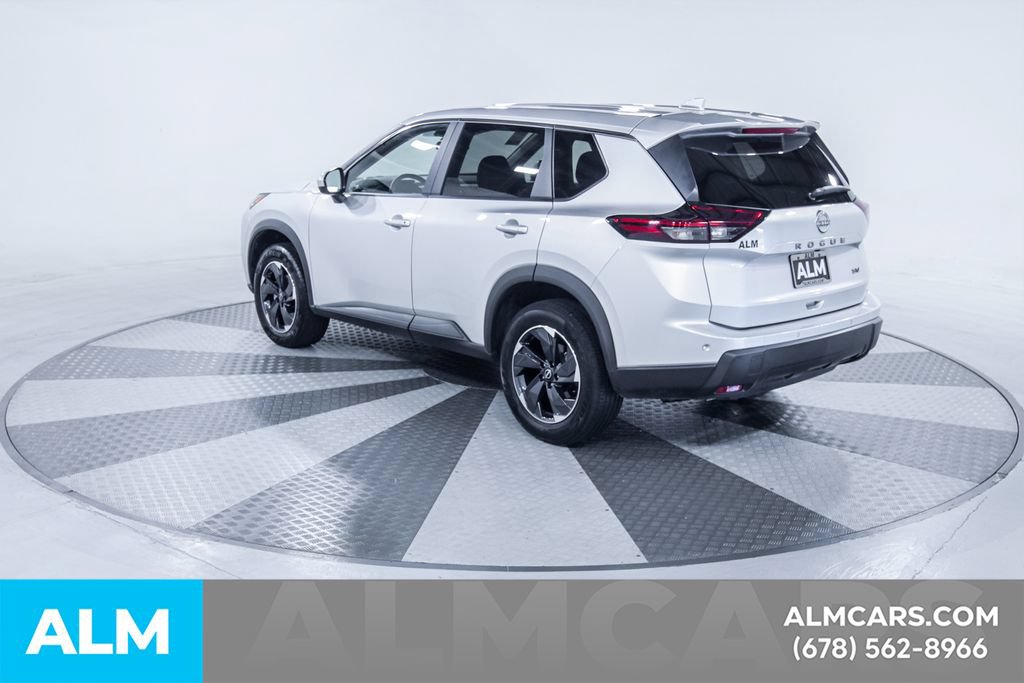 Used 2024 Nissan Rogue SV FWD image 7