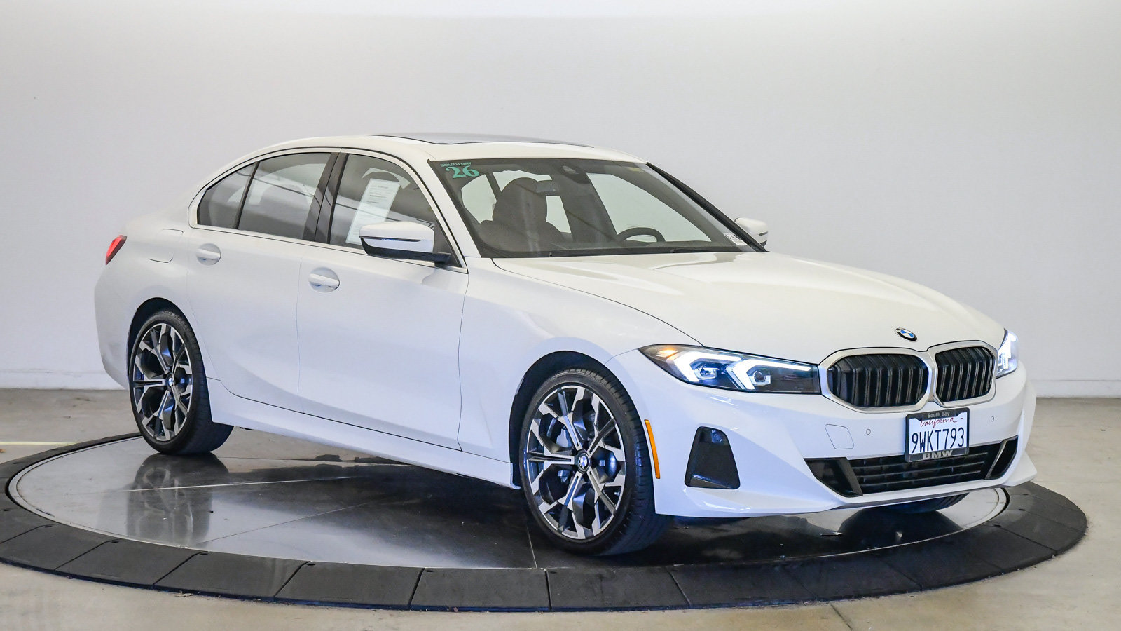 Used 2026 BMW 330i Sedan w/ Premium Package RWD image 6