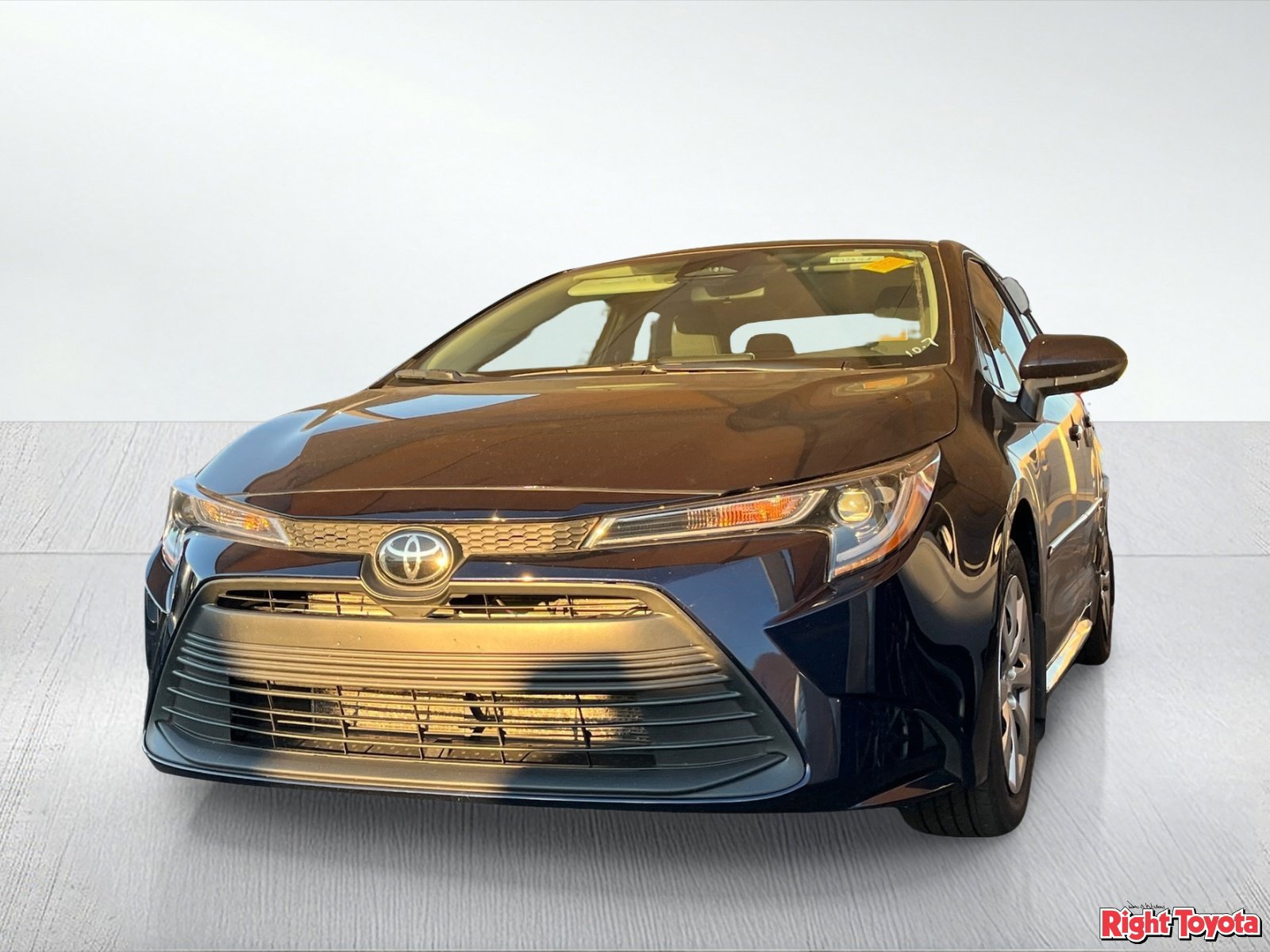 Used 2026 Toyota Corolla LE FWD image 2