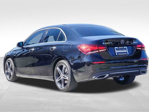 Certified 2022 Mercedes-Benz A 220 4MATIC image 5