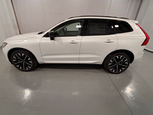 New 2026 Volvo XC60 B5 Ultra w/ Protection Package Premier image 9