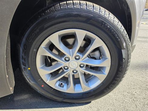 Used 2019 Hyundai Santa Fe SE image 40